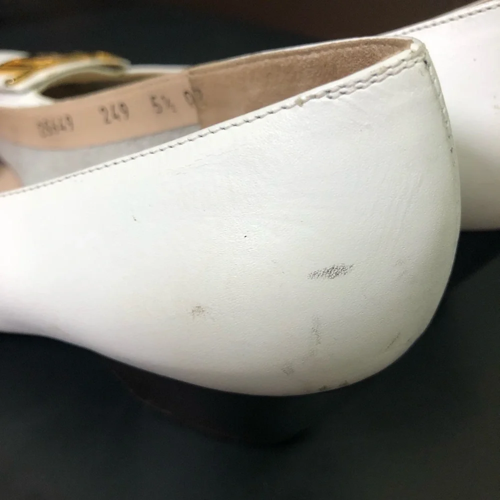VINTAGE SALVATORE FERRAGAMO White Block Kitten heel Shoe Size 5.5 - Picture 6 of 10
